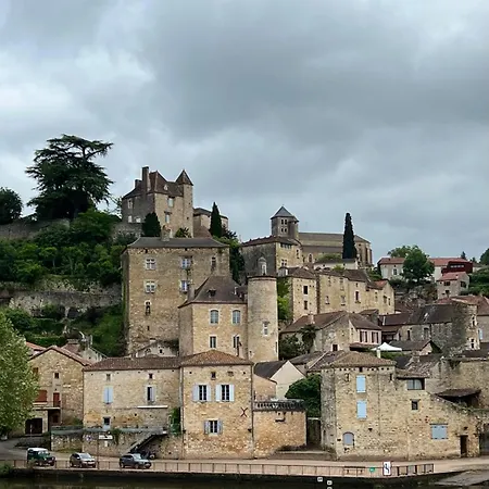 La Pierre Rouge *